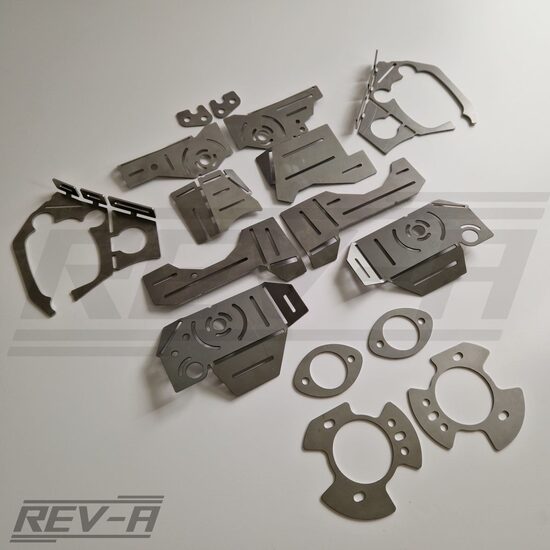 E46 aizmugurējā pusrāmja monāžas vietu + garensviras bukšu stiprinājuma vietu (sliekšņu) + aizmugurējo glāžu + priekšējo glāžu (ar izvirzījumu) pastiprinājumi